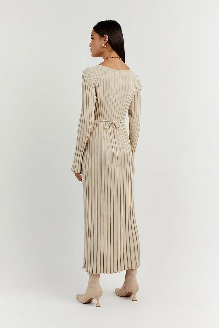 Versatile Midi Dress with Elegant Scoop Neckline