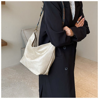 Chic Bohème: Le Sac en Cuir qui Épice Votre Style